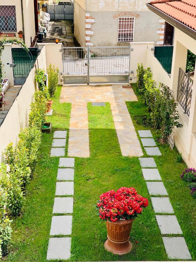 Cb House Holiday Pietrasanta Exterior foto
